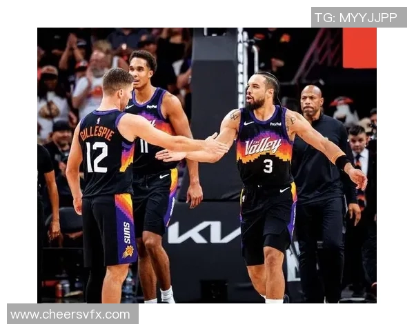 德文布克领衔太阳队崛起之路展现篮球新风采 德文布克领衔太阳队崛起之路展现篮球新风采